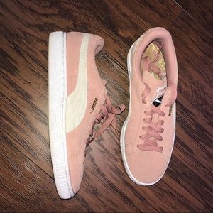 PINK PUMA’S SIZE 7
